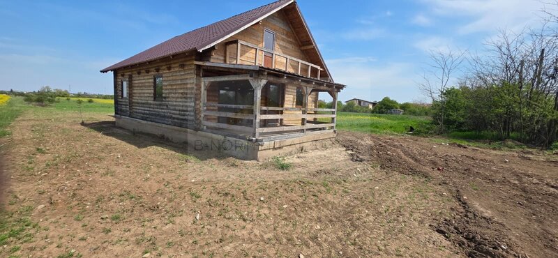 Mihailesti, cabana de vanzare din lemn masiv, 500 mp teren, potential investitie.